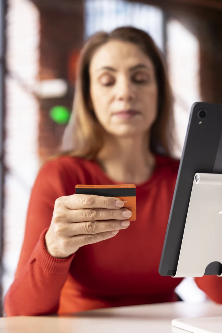 Como pedir o Cartão de Crédito NB Branco do Novo Banco online vários benefícios